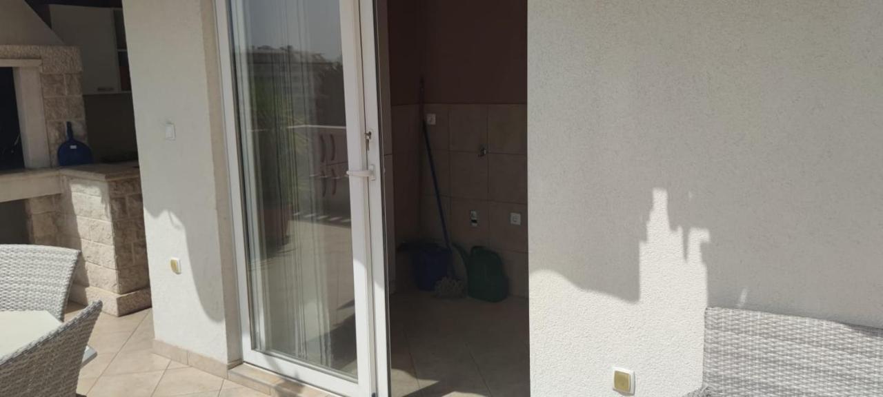 Appartamento Happy Basset Terrace Makarska Esterno foto
