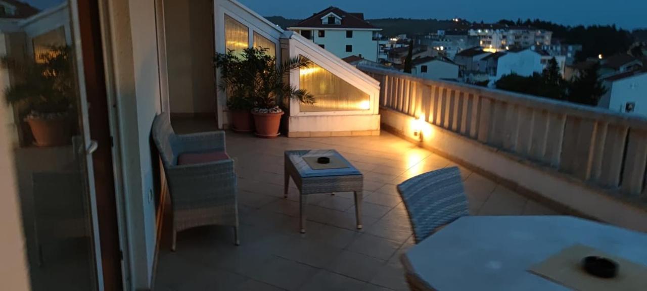 Appartamento Happy Basset Terrace Makarska Esterno foto