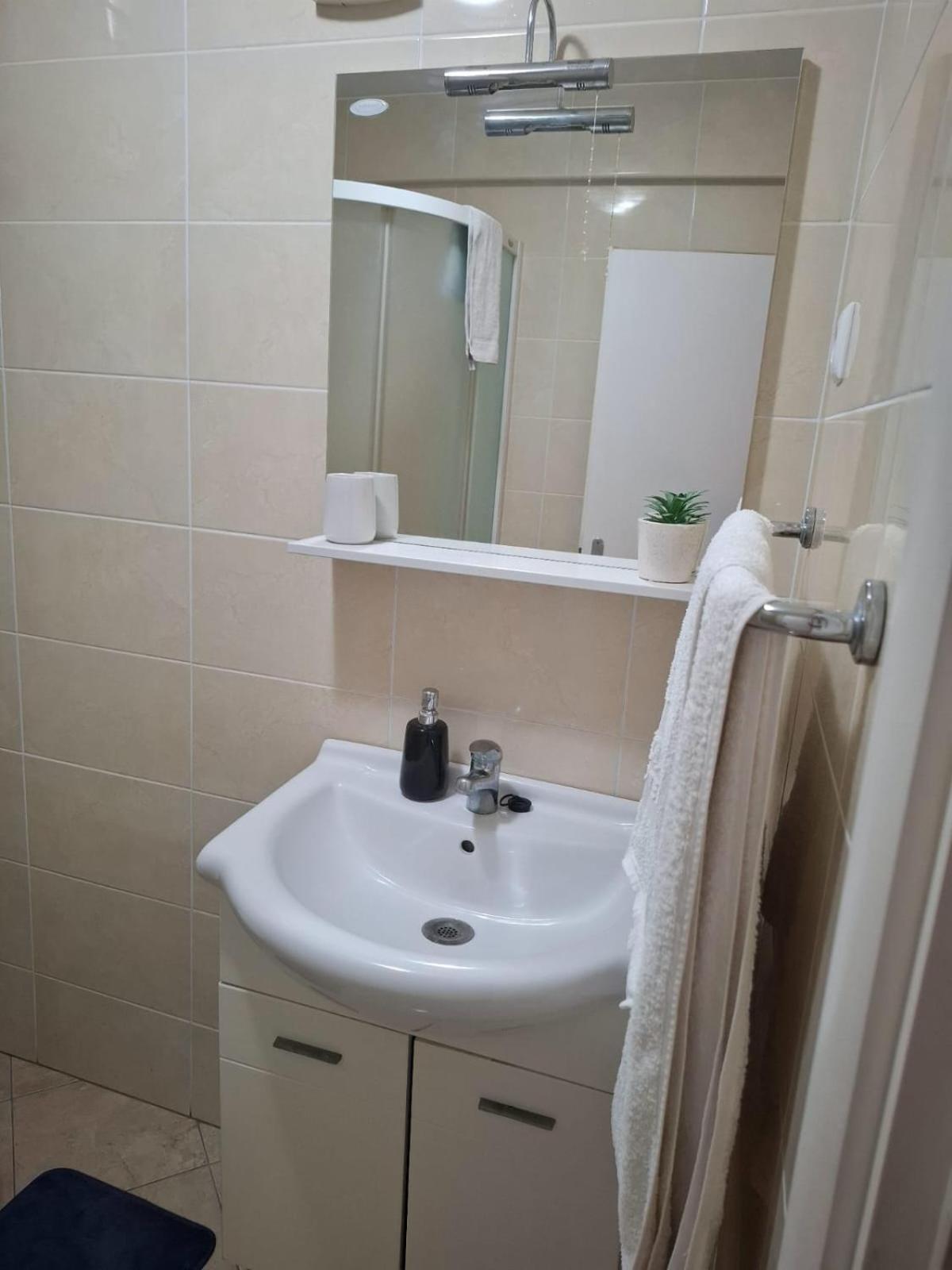 Appartamento Happy Basset Terrace Makarska Esterno foto