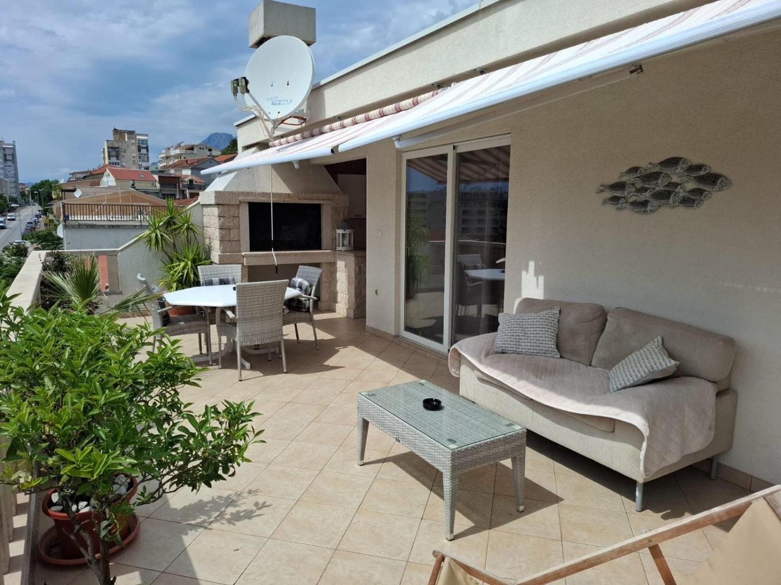 Appartamento Happy Basset Terrace Makarska Esterno foto